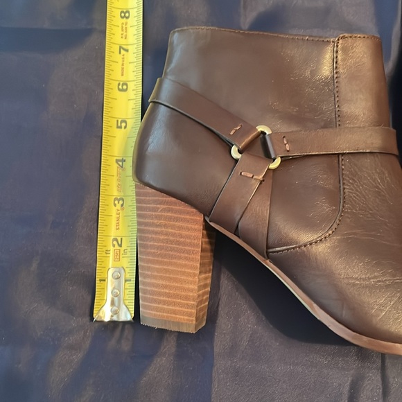 Cole Haan Calixta Ankle Boots Like New - Picture 9 of 9